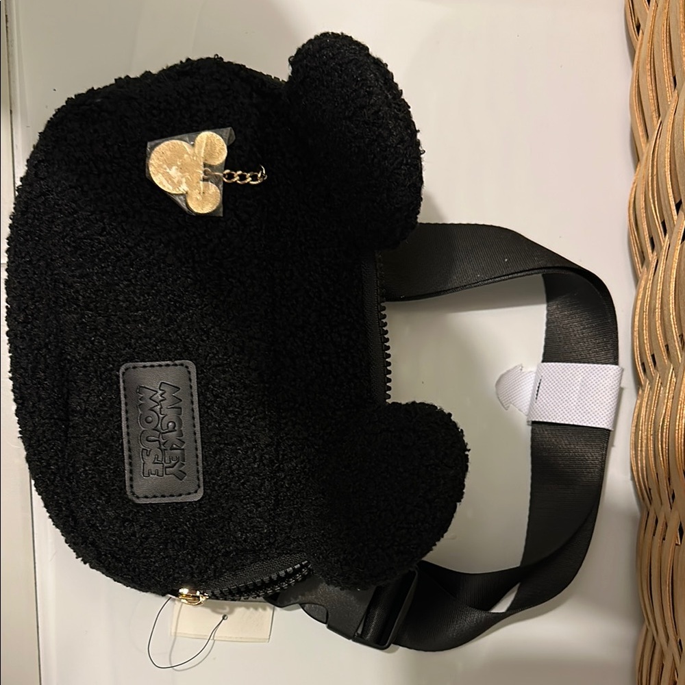 Mickey Mouse Fanny pack
With luggage tag